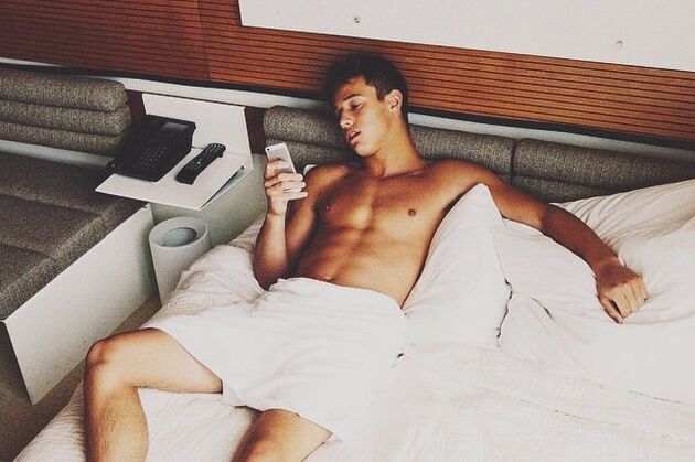 Dick handitutako mutila 14 urterekin